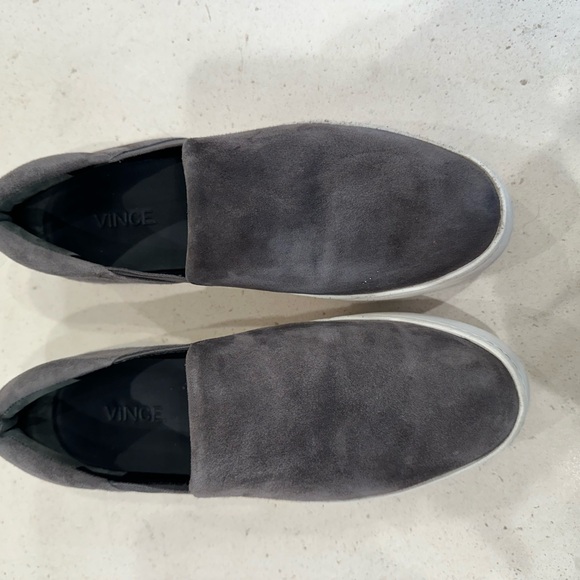 Suede Warren sneaker size 7 - Picture 3 of 7
